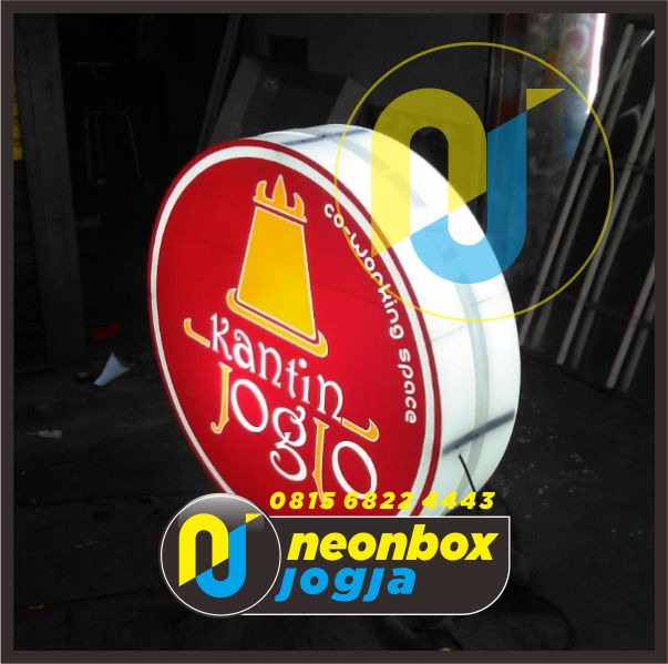 Pembuatan Neon Box di Jogja